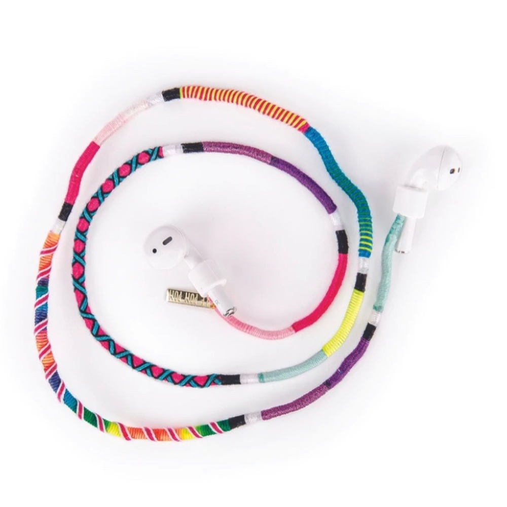NWT Le Pom Pom AirPod Straps
